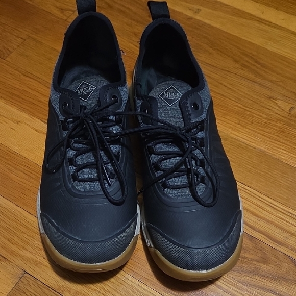Men's Muck Sneakers - Picture 1 of 6